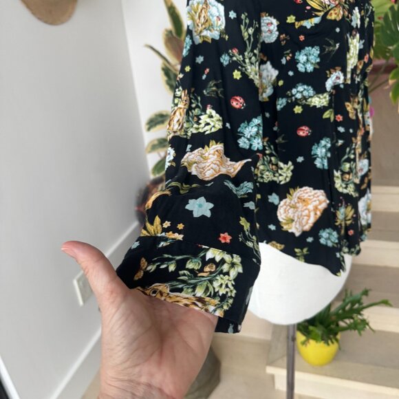 Maeve Button Up Blouse Floral Pattern Black Vent Back 4 - Picture 5 of 13